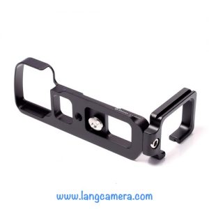 L-PLATE for Sony A6300 – Thương hiệu Mengs Sản phẩm CNC độ chính xác cao, dùng cho máy ảnh Sony A6300 Bảo vệ máy ảnh, giảm bớt trầy sước. Dễ dàng gắn lên các Ball head tripod sử dụng chuẩn PU như Tripod Benro, Beike. Dễ dàng chụp đứng máy mà không cần xoay bi, giúp giảm rung tốt hơn khi chụp ảnh ở góc máy đứng. Bảo hành 6 tháng